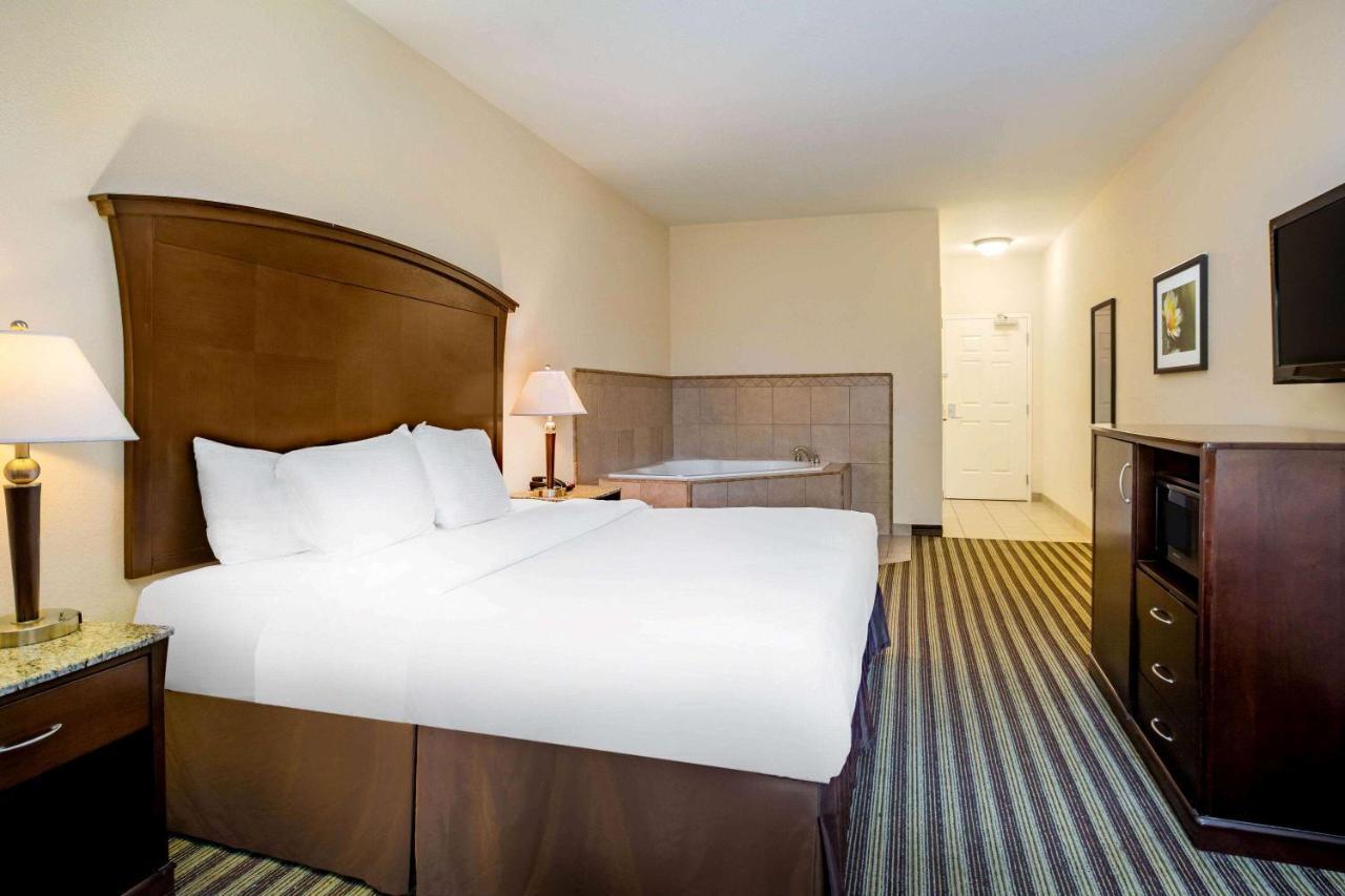 La Quinta By Wyndham Fowler Hotel Kültér fotó